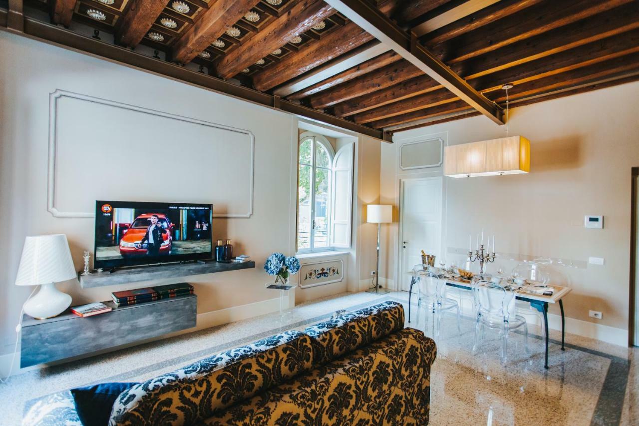 Noble Floor Luxury Apartments Lucques Extérieur photo