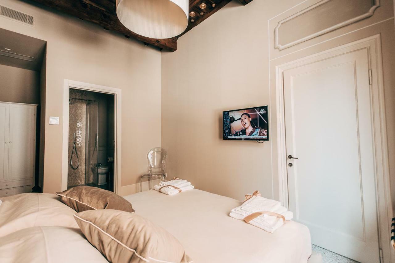 Noble Floor Luxury Apartments Lucques Extérieur photo