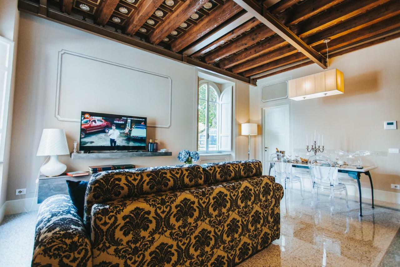 Noble Floor Luxury Apartments Lucques Extérieur photo
